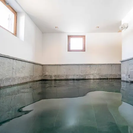 木屋 Luxury Alpine Retreat In 5bedr,spa,gym,pool