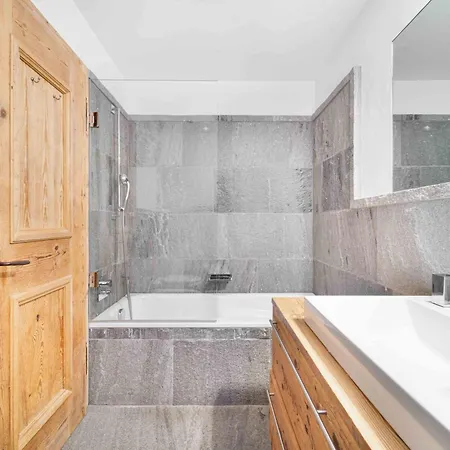 木屋 Luxury Alpine Retreat In 5bedr,spa,gym,pool
