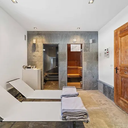 Luxury Alpine Retreat In 5bedr,spa,gym,pool 木屋 拉蓬