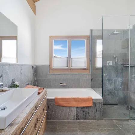 Luxury Alpine Retreat In 5bedr,spa,gym,pool *