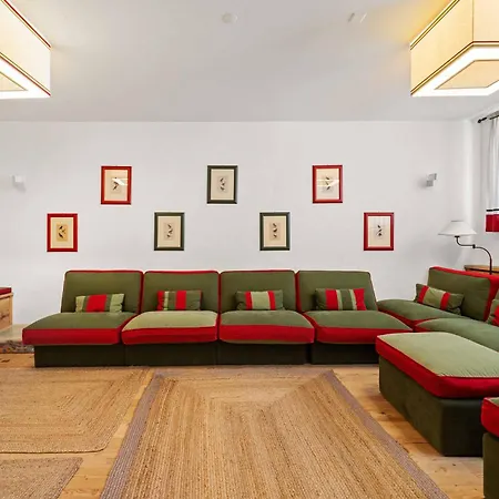 Luxury Alpine Retreat In 5bedr,spa,gym,pool 木屋 *