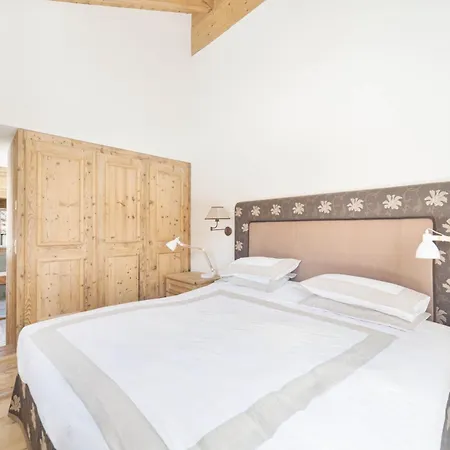 Luxury Alpine Retreat In 5bedr,spa,gym,pool 木屋 *